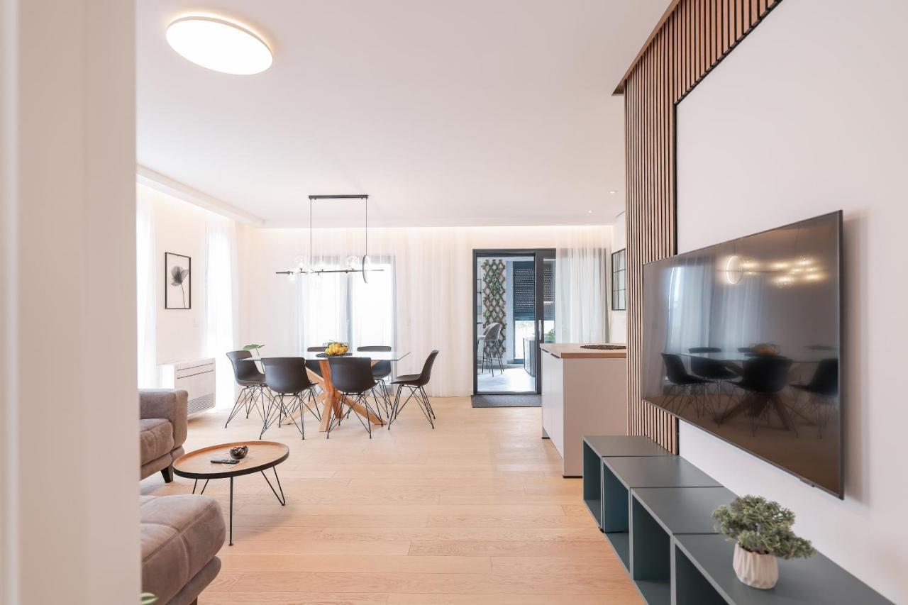 Komod Apartman *
